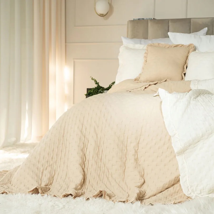 Savona Ágytakaró fodros, 220x240cm, 112 bézs