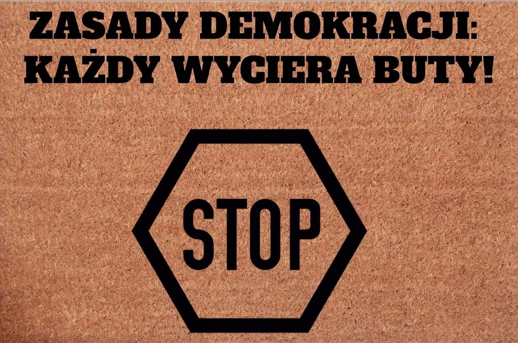 Lábtörlő Az Ajtó Alá A Demokrácia Szabályai: Mindenki Letörli A Cipőjét