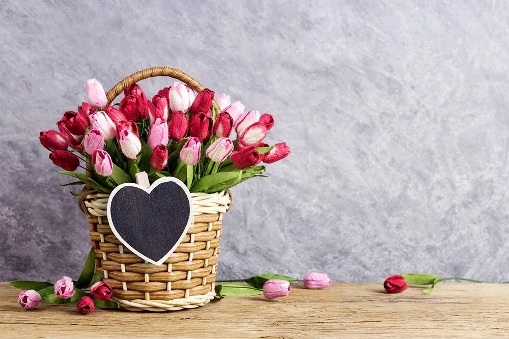 Öntapadó tapéta piros tulipán kosárban