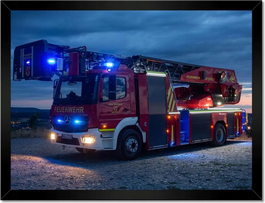 Poszterek keretben 40x30 Tűzoltóautó a jelzésen