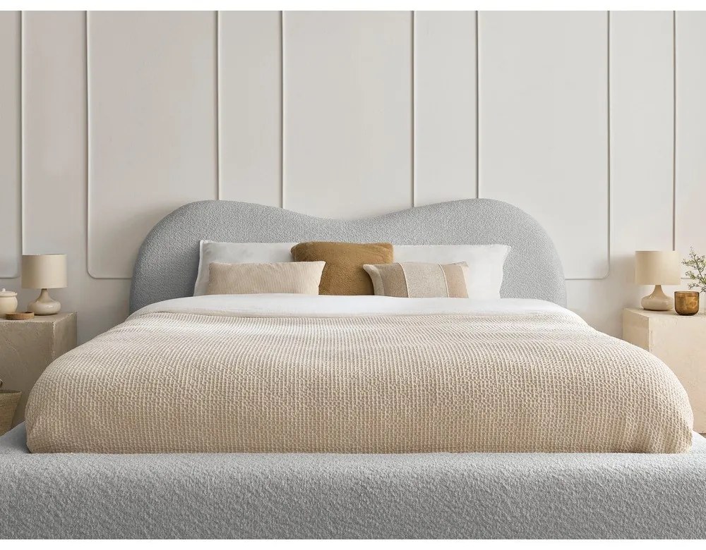 Világosszürke kárpitozott ágyneműtartós franciaágy ágyráccsal 180x200 cm Orlane – Bobochic Paris