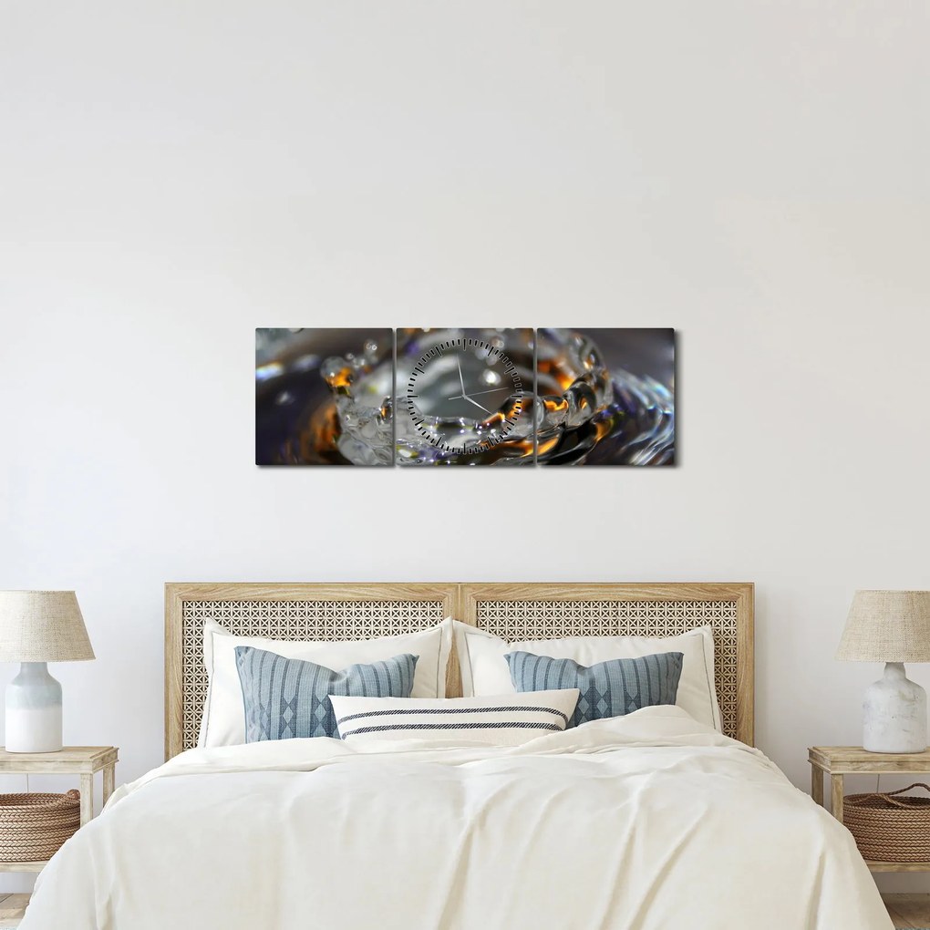 Vízcseppekből készült karkötő képe (órával) (90x30 cm)