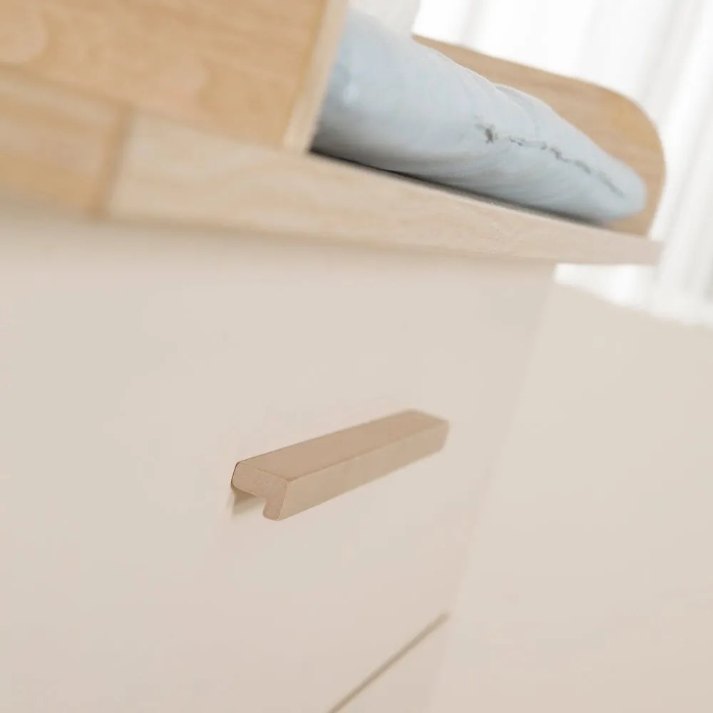 Krémszínű-natúr színű gyerek komód pelenkázó feltéttel, tölgyfa dekorral 110x98x75 cm Sidney – Roba