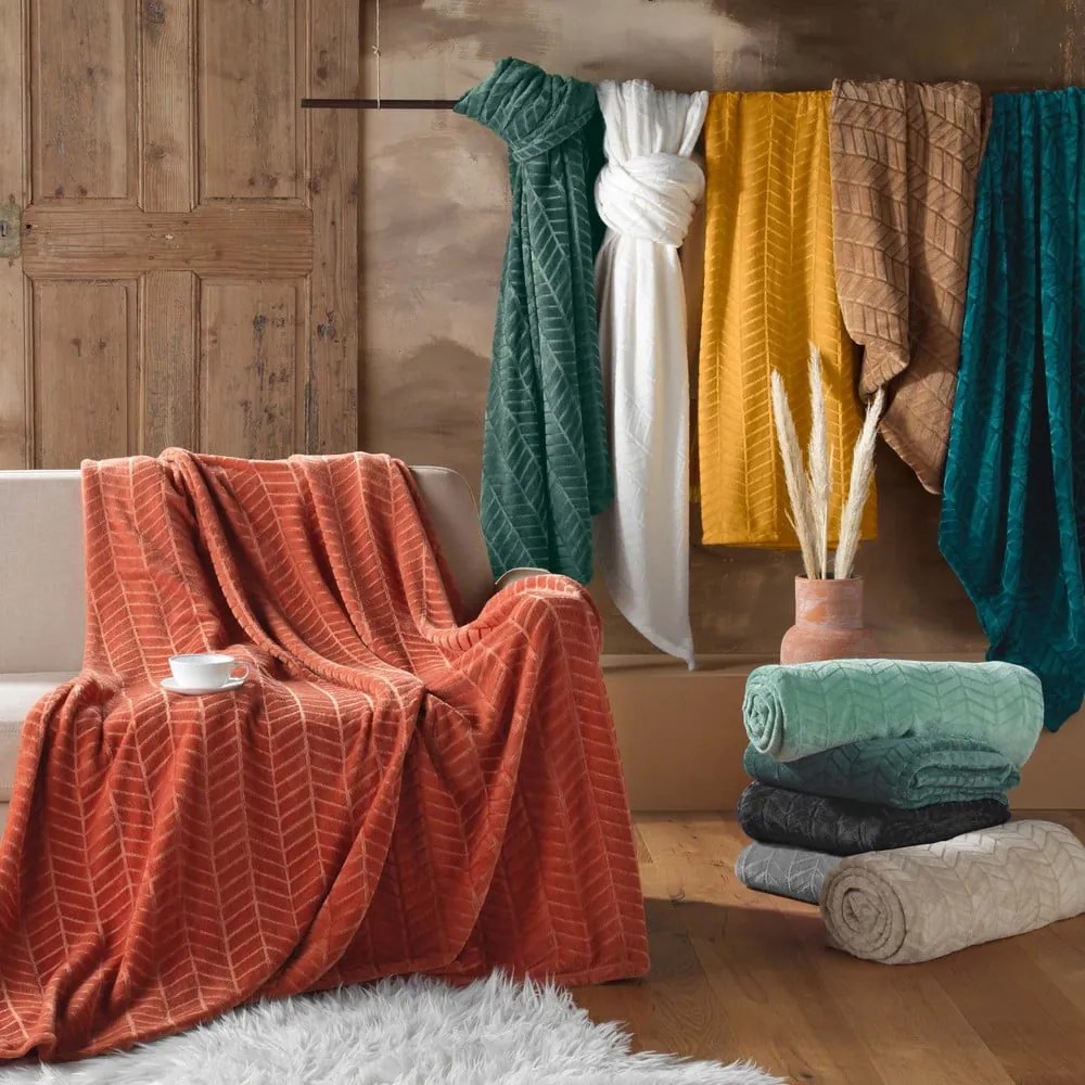 Fekete mikroflanel ágytakaró 180x220 cm Arya – douceur d'intérieur