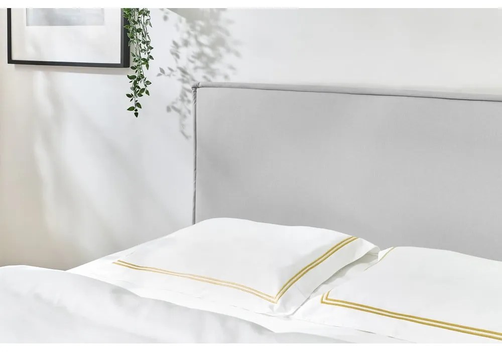 Világosszürke kárpitozott franciaágy ágyráccsal 160x200 cm Sary – Bobochic Paris