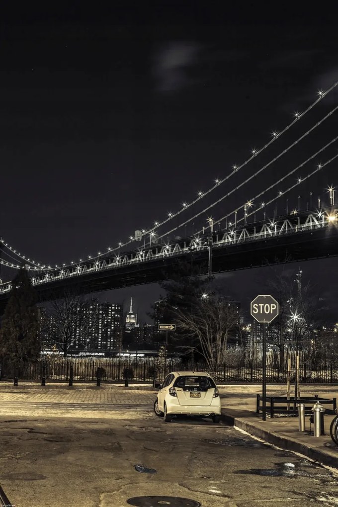 Poszter 40x60cm Esti kilátás a Manhattan hídra az utcáról, Assaf Frank