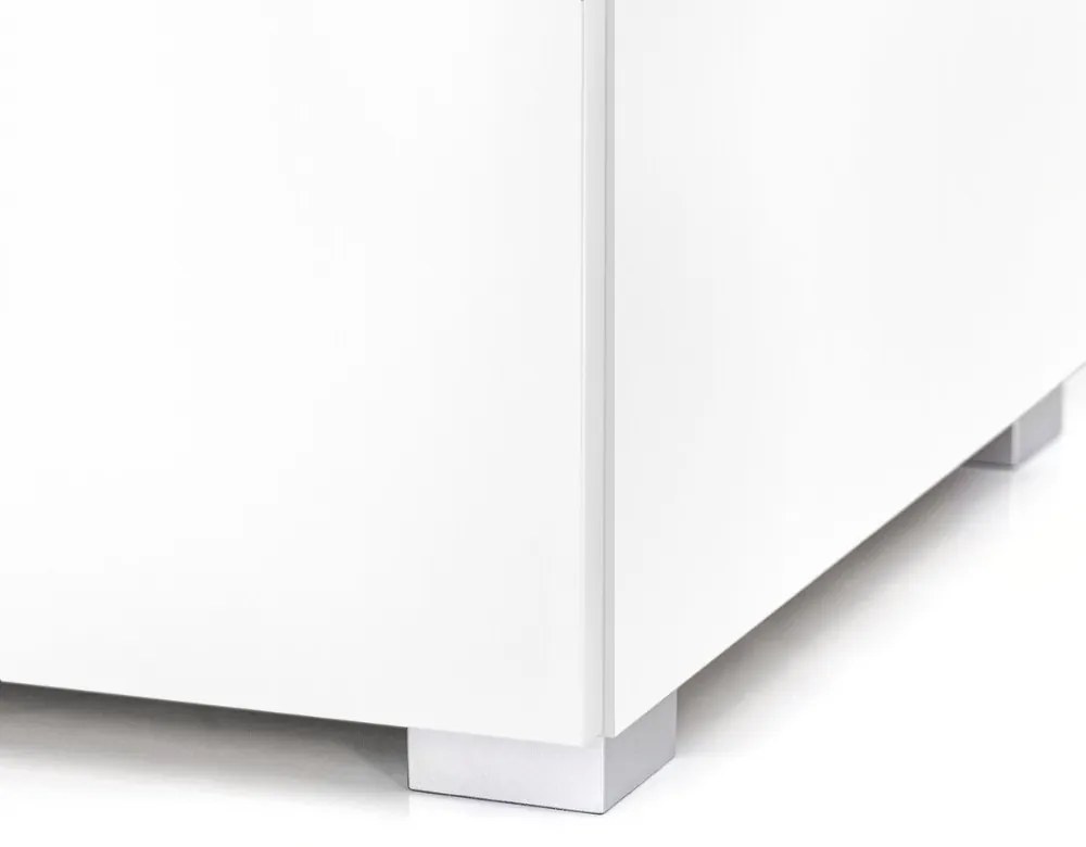 Family ruhásszekrény 74x182 cm fehér