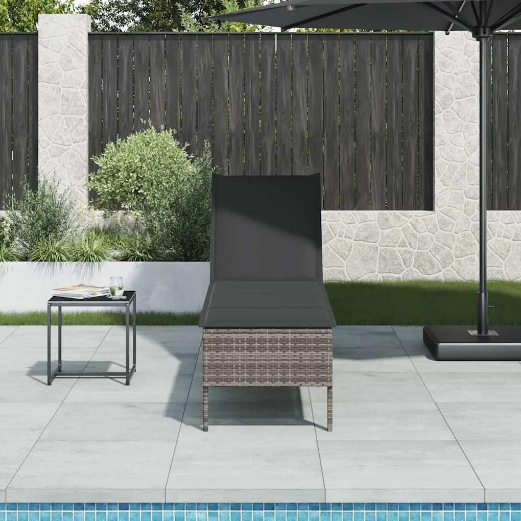Szürke polyrattan napozóágy párnával 55x200x44 cm