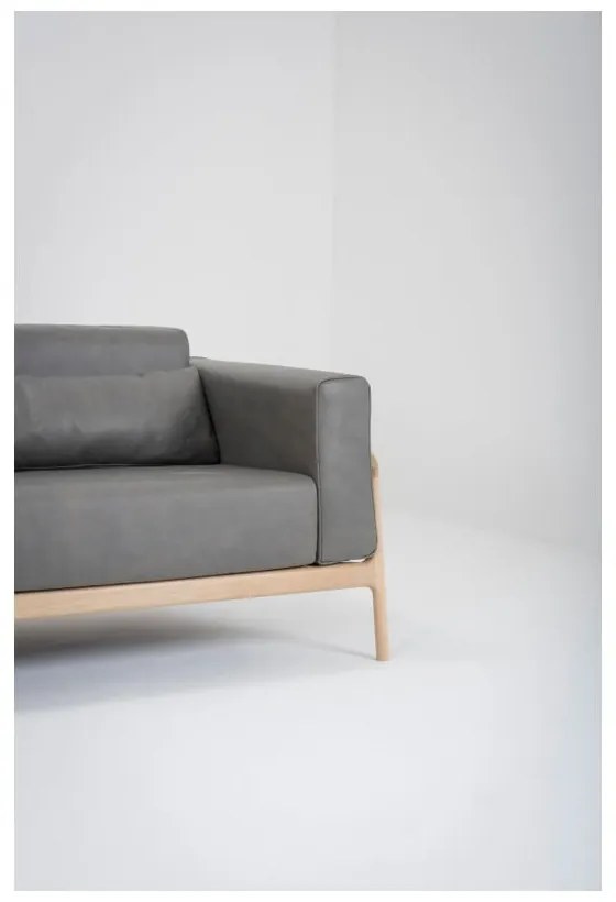 Fawn sötétszürke kanapé bivalybőrből, tömör tölgyfa szerkezettel, 240 cm - Gazzda