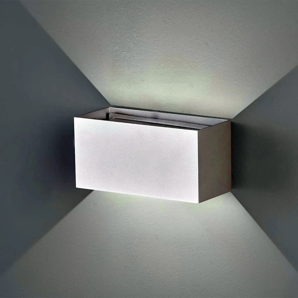 FISCHER&HONSEL 30518 WALLO Modern Kültéri Fali Lámpa Ezüst LED IP44