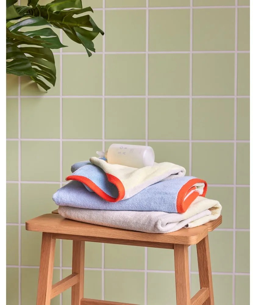 Kék frottír pamut fürdőlepedő 70x140 cm Block – Hübsch