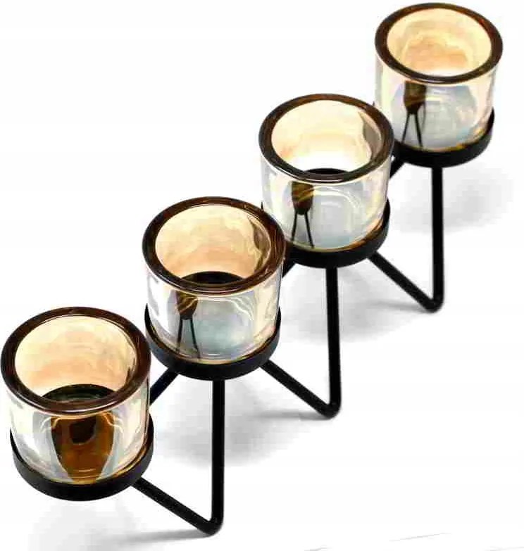 Vas gyertyatartó gyertyatartókkal