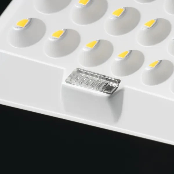 Kanlux 36607 - LED Reflektor napelemes panellel és érzékelővel 15W/15000 mAh 3,2V IP65 + távirányító