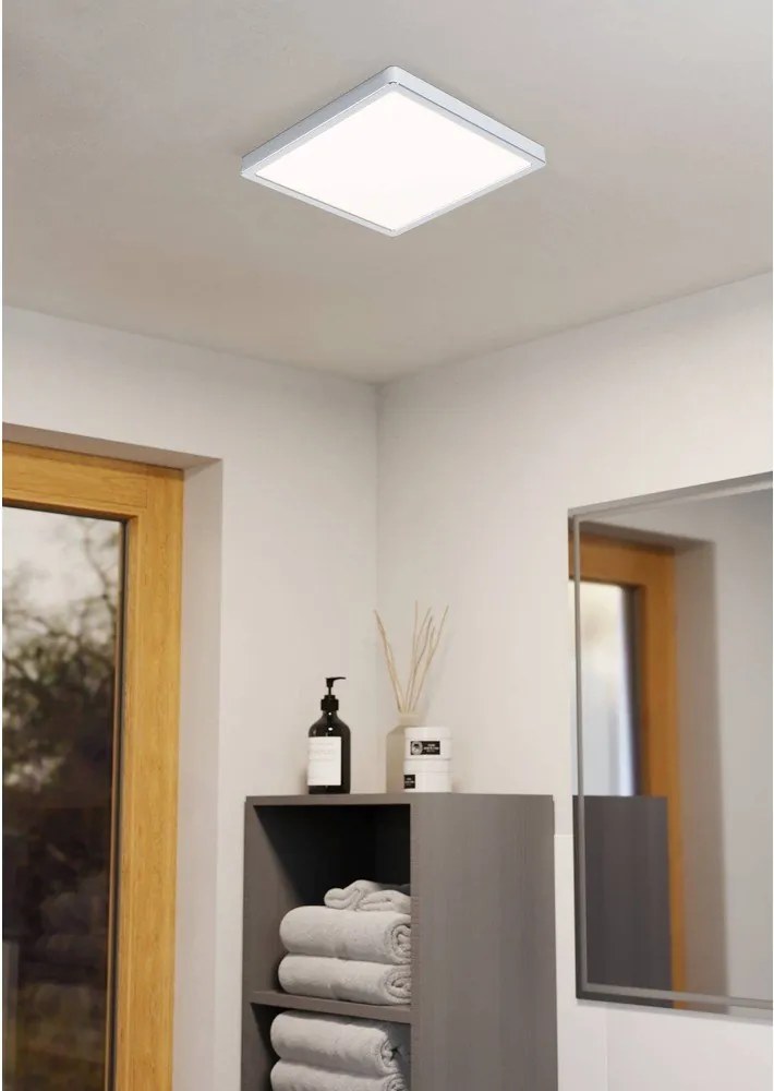 Ezüstszínű LED mennyezeti lámpa 28,5x28,5 cm FUEVA 5 – EGLO