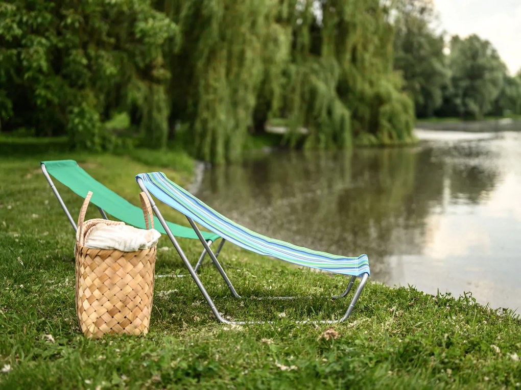 Összecsukható tengerparti napozóágy SAND, zöld csíkos