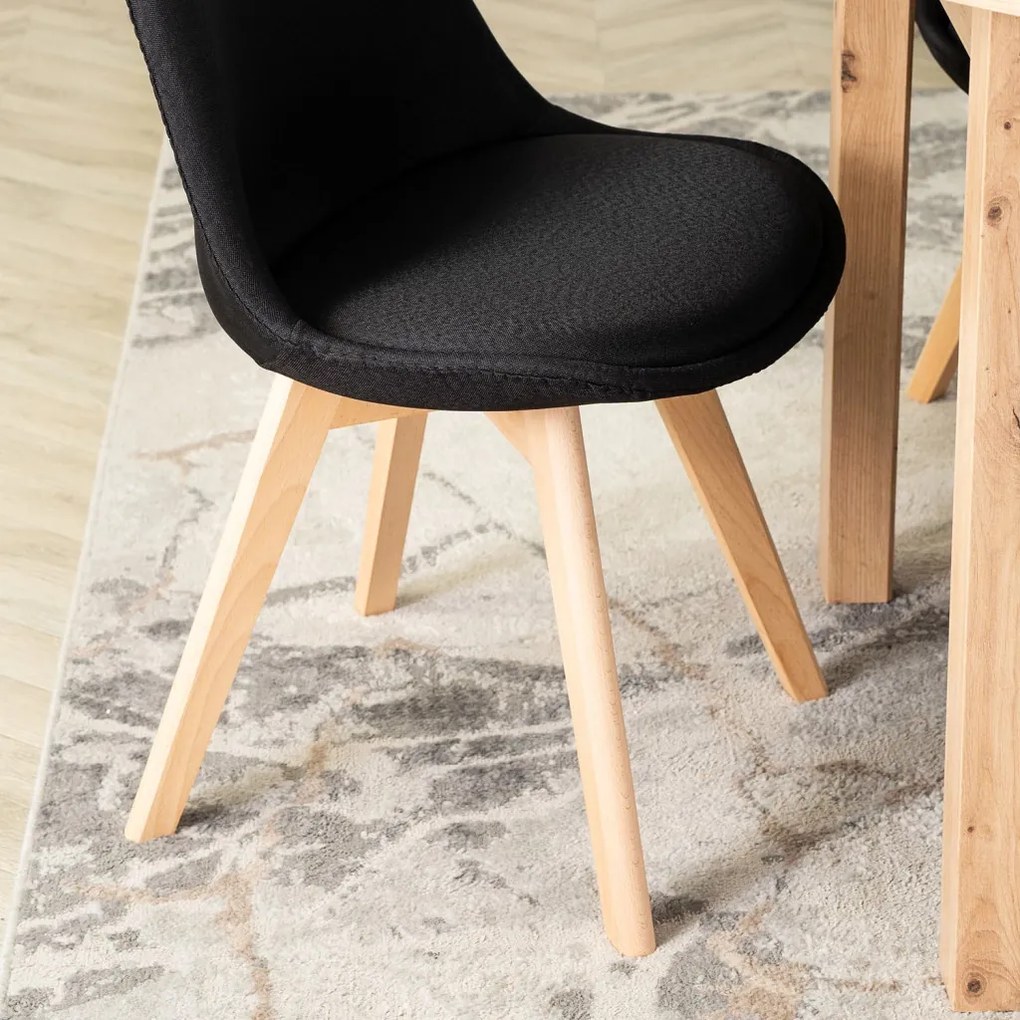 Szék fekete színben. NEVEL