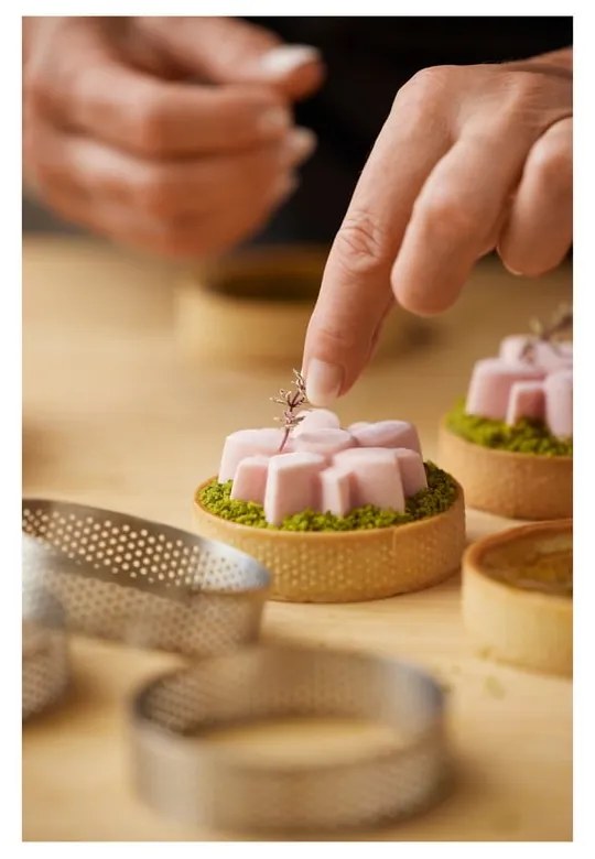 Szilikon sütőforma szett muffinhoz, 6 db-os ø 7 cm Flower – Blomsterbergs