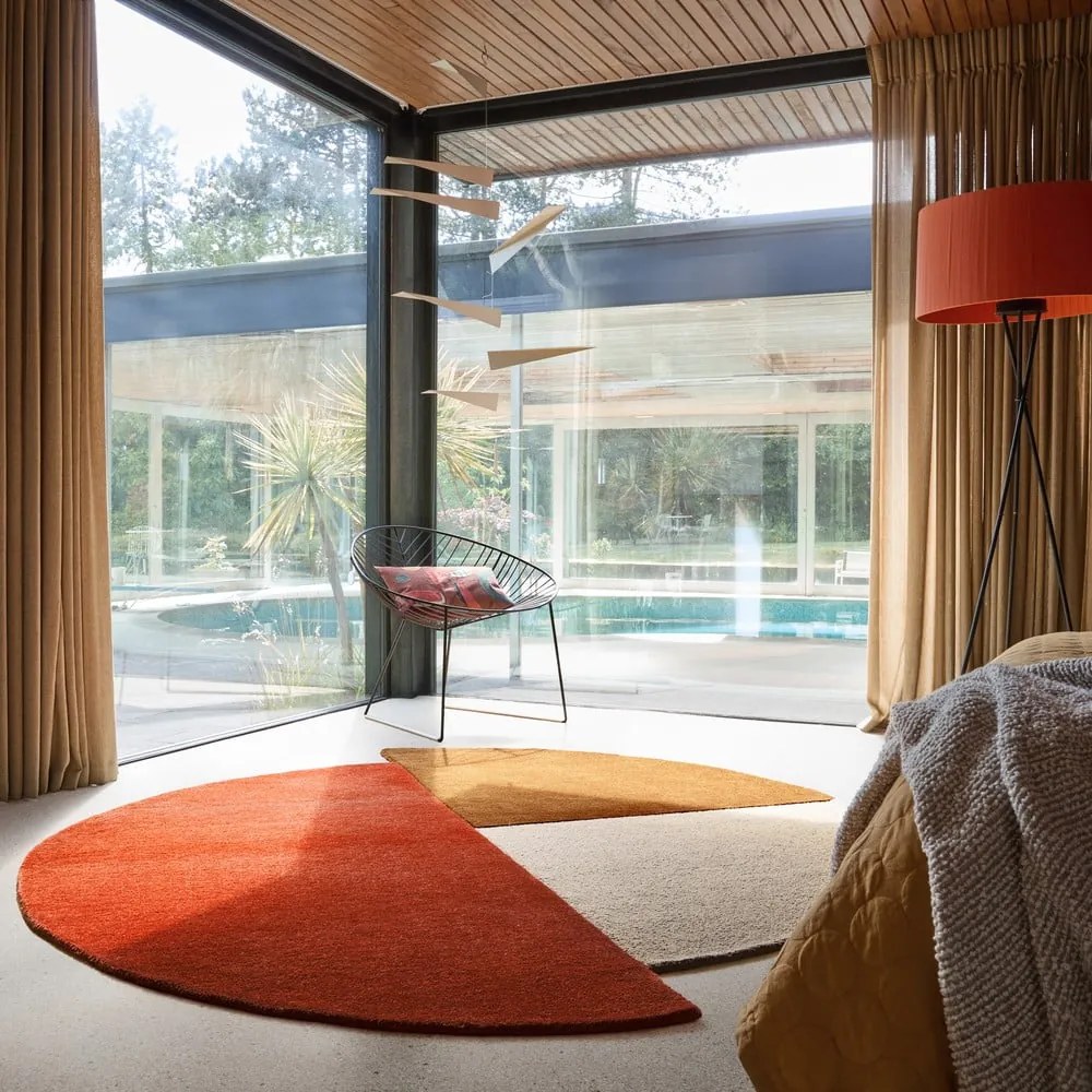 Téglavörös kézi szövésű gyapjú kerek szőnyeg ø 150 cm Mia Segment – Flair Rugs