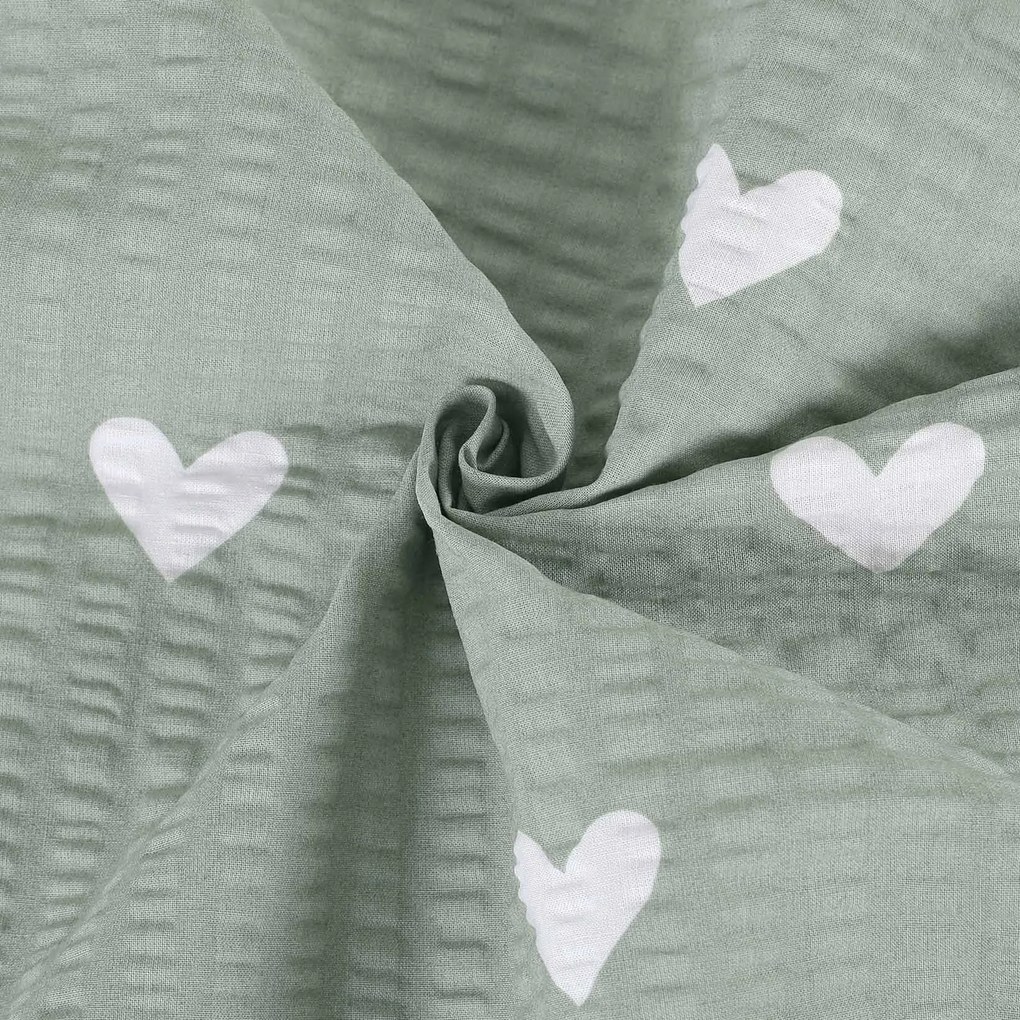 Goldea pamut krepp anyag - szívecskék, zsálya színű alapon 160 cm