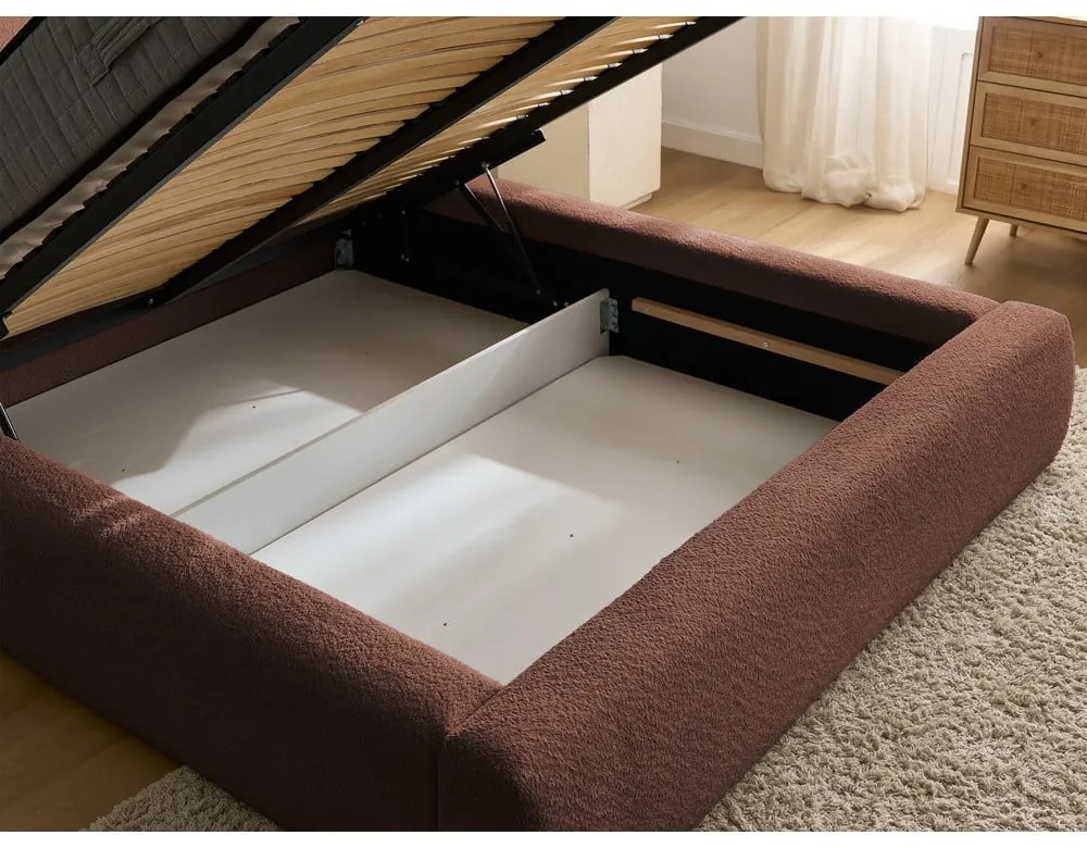 Narancssárga kárpitozott ágyneműtartós franciaágy ágyráccsal 140x190 cm Orlane – Bobochic Paris