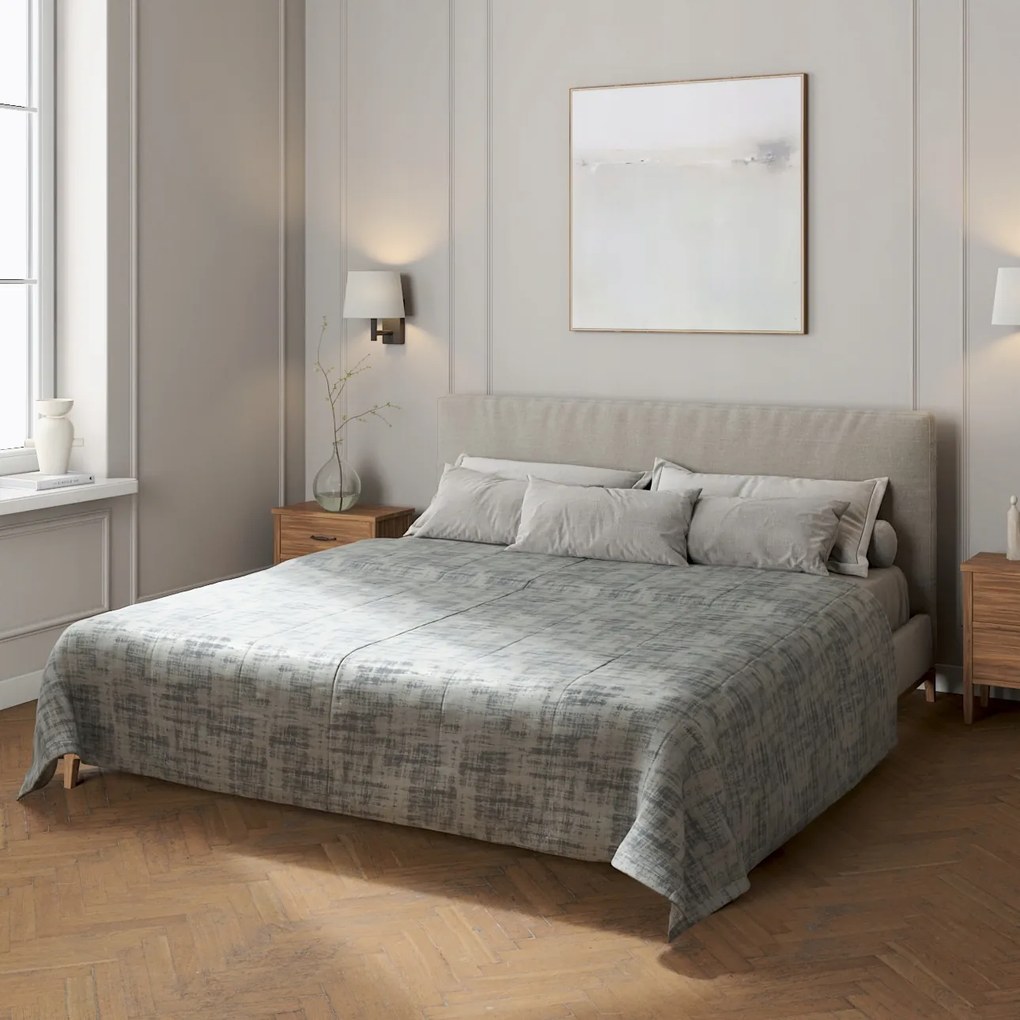 Dekoria Velvet csíkos steppelt ágytakaró szürke árnyalatok