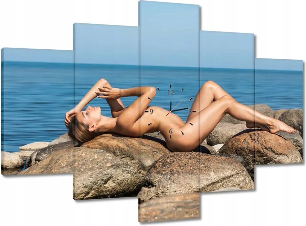 Órák 150x105 Meztelen napozás