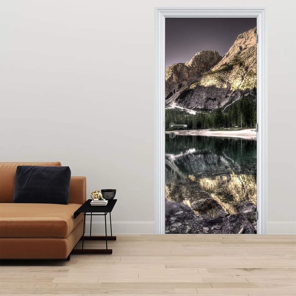 Fotótapéta ajtóra - Tó a hegyekben (95x205cm)