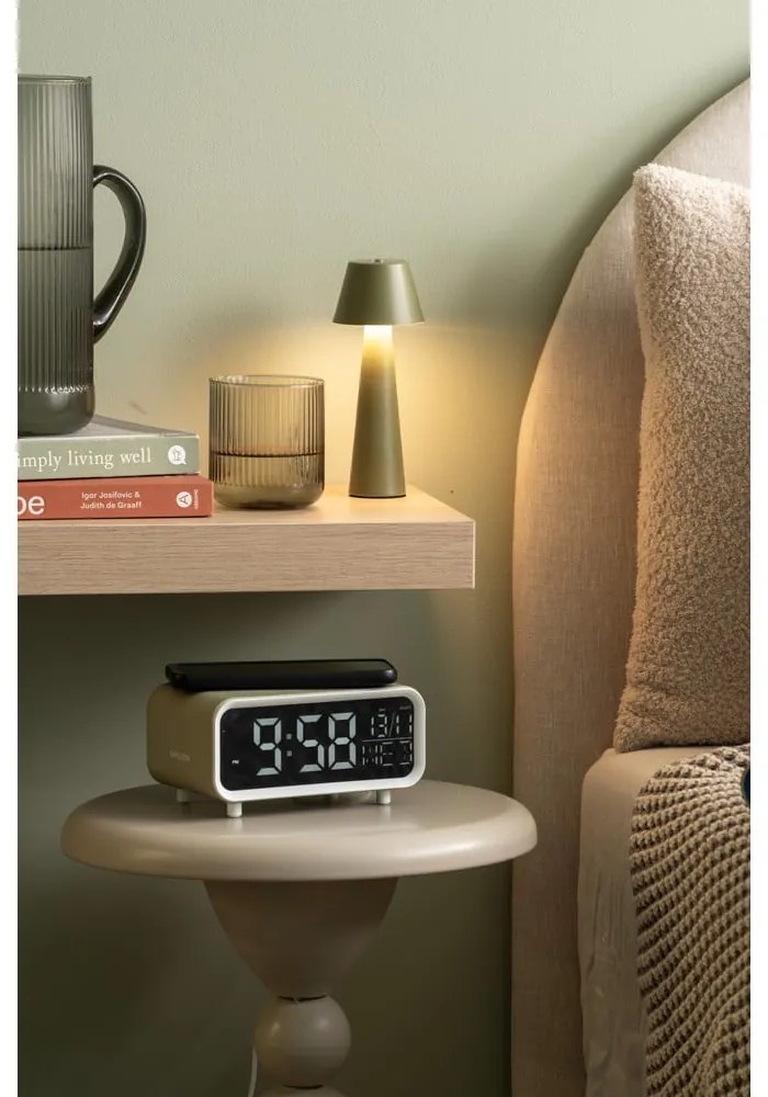 Digitális ébresztőóra vezeték nélküli töltővel Chunky LED – Karlsson