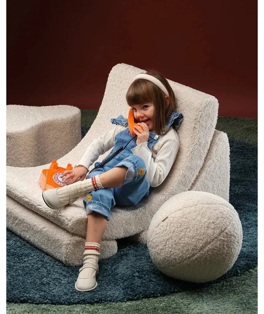 Krémszínű buklé párna gyerek kanapéhoz Ball – Wigiwama