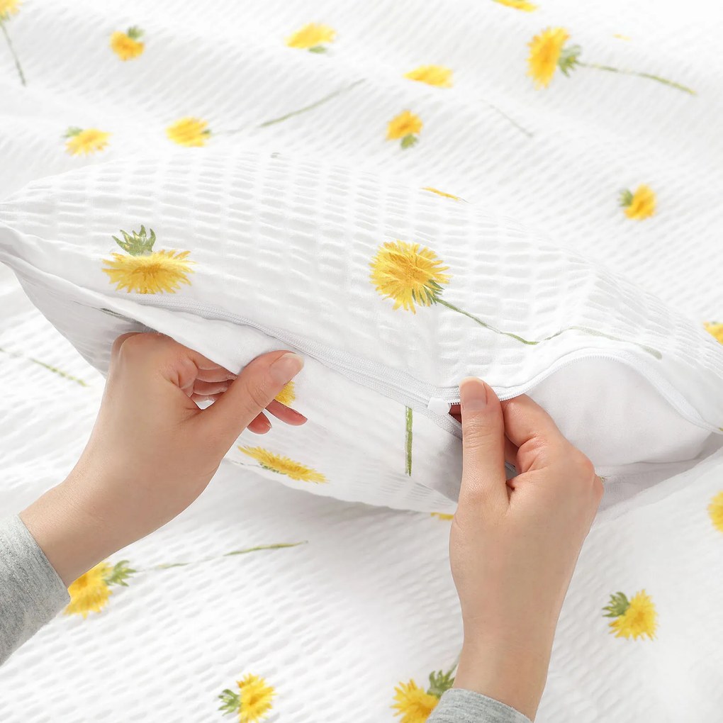 Goldea krepp párnahuzat - pitypangok 40 x 40 cm