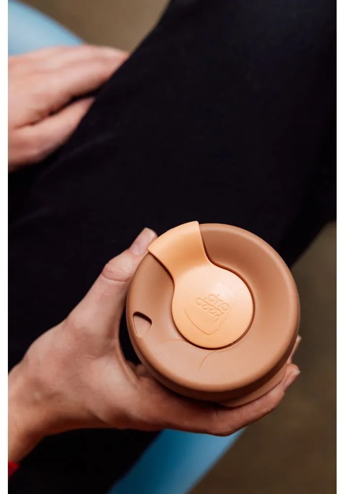 Rózsaszín-barna utazóbögre 227 ml Brew Frappe S – KeepCup