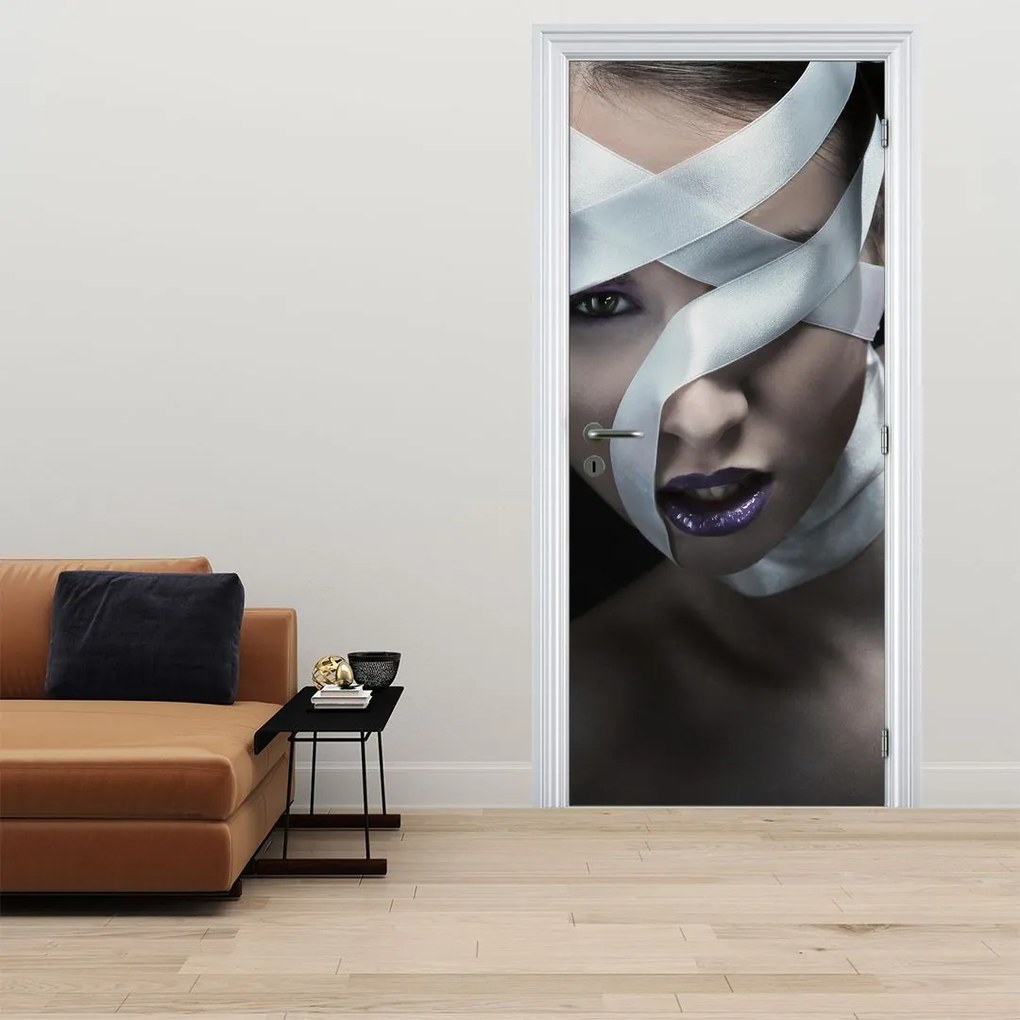 Fotótapéta ajtóra - Nő szalaggal (95x205cm)
