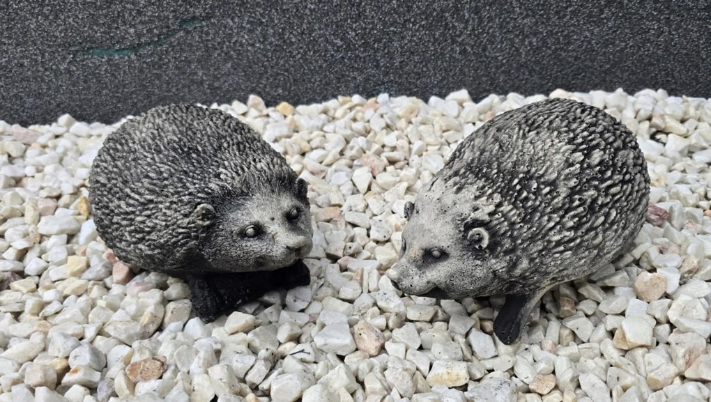 Beton kerti figura Sündisznó kicsi 2 db-os szett sündisznó figura beton figurák