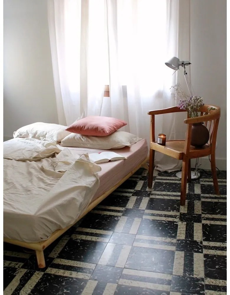 Borovi fenyő egyszemélyes ágy ágyráccsal 90x200 cm Senza – Karup Design