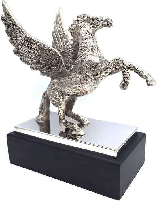 Pegazus Figura Alumínium A Szabadság Szimbóluma Modern Elegáns Dekoráció