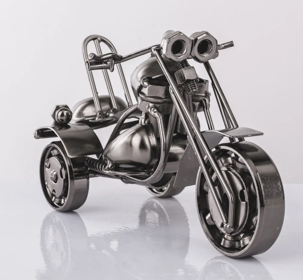 Industrial szürke fém 3 kerekű chopper trike motorkerékpár asztali dekoráció csapágy kerekekkel 9x17x7,5cm