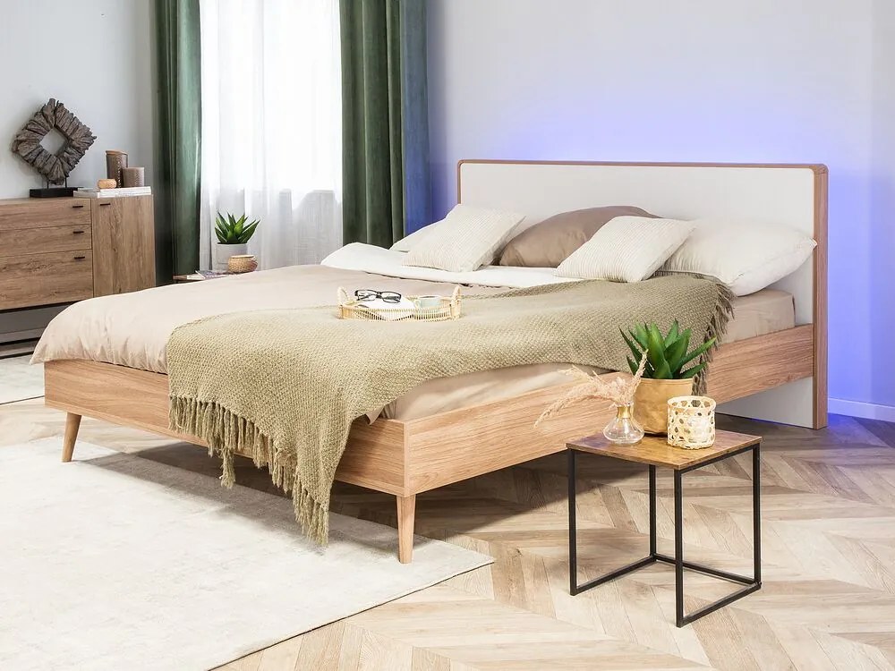 Franciaágy 180 cm SERVI (ágyráccsal és LED világítással) (világos fa). 1007525
