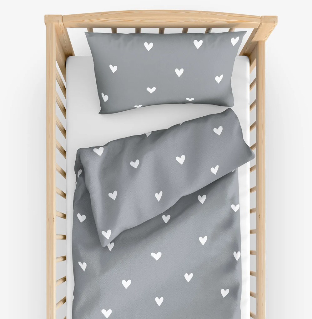 Goldea gyermek pamut ágyneműhuzat kiságyba - szívecskék, szürke alapon 110 x 125 és 35 x 55 cm