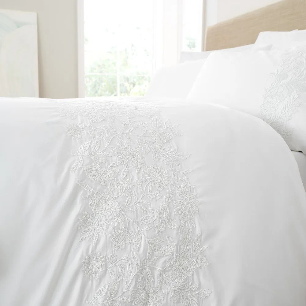 Fehér kétszemélyes pamut ágyneműhuzat 200x200 cm Embroidery Floral – Bianca