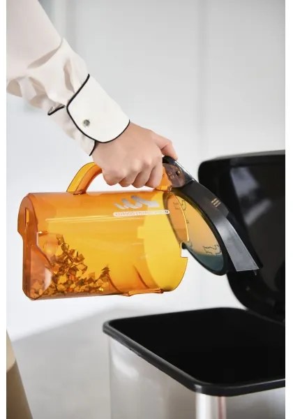 Rowenta - Porzsák nélküli porszívó COMPACT POWER 1,5l 750W/230V fekete/narancs