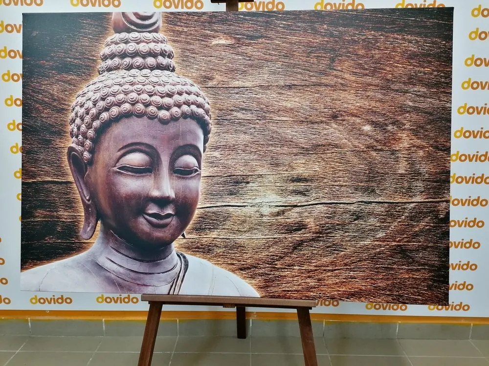 Kép Buddha szobor fa háttéren