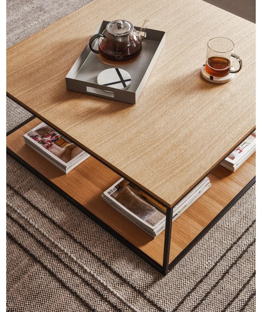 Barna dohányzóasztal diófa dekoros asztallappal 80x80 cm Yona - Kave Home