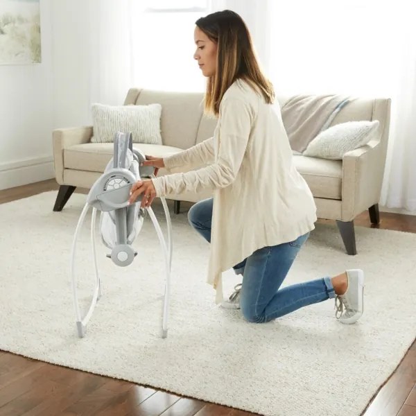 Ingenuity - Gyermek hinta dallammal CUDDLE LAMB 4xLR14