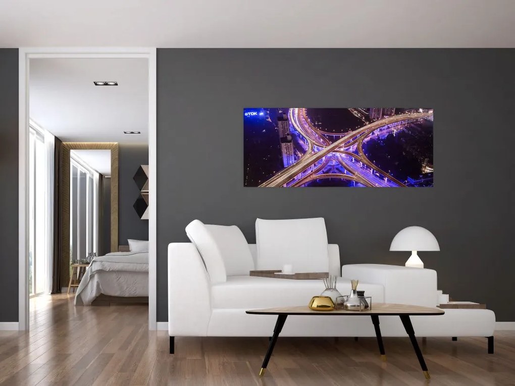 Egy kép egy nagy kereszteződésről éjjel (120x50 cm)