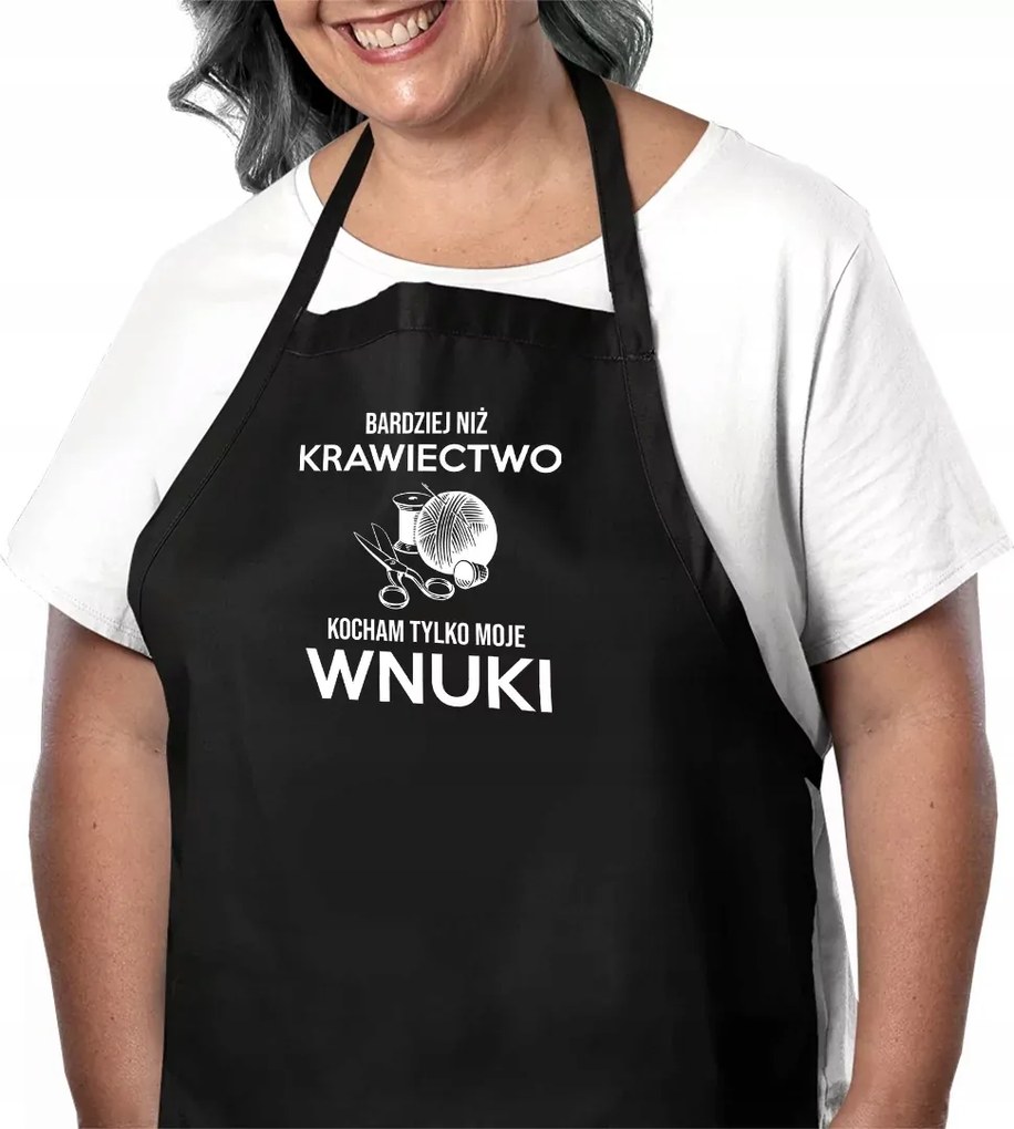 A szabásnál is jobban csak az unokáimat szeretem Nagymamáknak