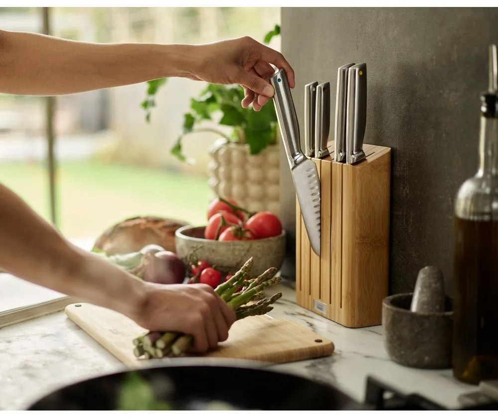 Rozsdamentes acél kés készlet tartóval 5 db-os Elevate Bamboo – Joseph Joseph