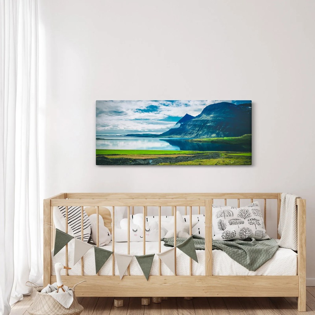 Egy tó hegyekkel képe (120x50 cm)