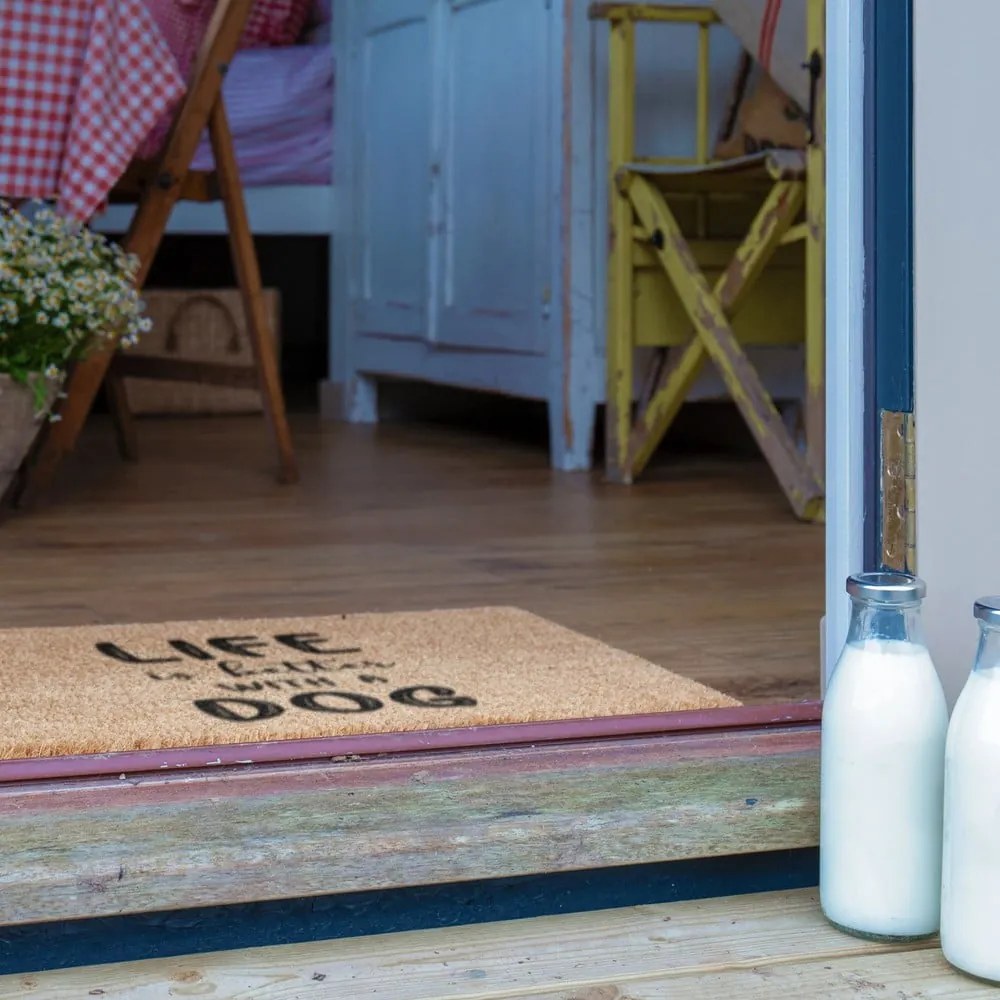 Kókuszrost lábtörlő 40x60 cm Life Is Better With a Dog – Artsy Doormats