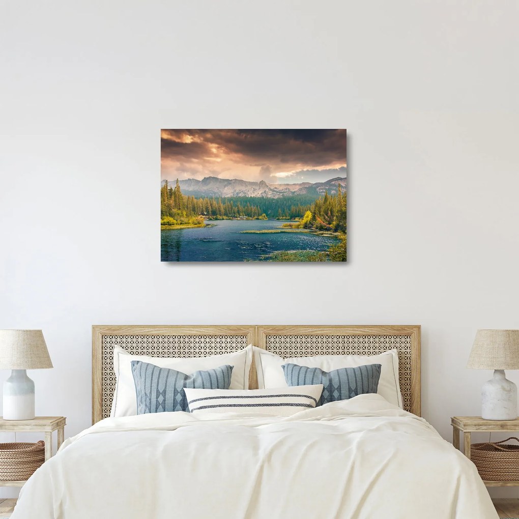Egy kép a hegyi folyó és a hegyek (üvegen) (70x50 cm)