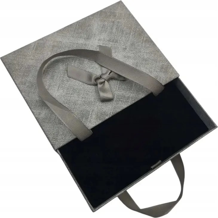 Elegáns Ezüst ékszer díszdoboz velúr BS003407